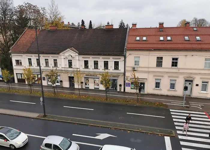 Trzaska With Free Parking Апартаменты