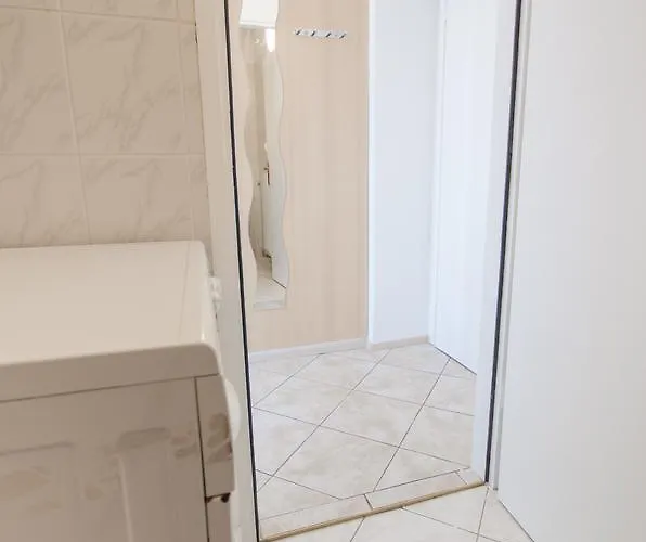 Trzaska With Free Parking *